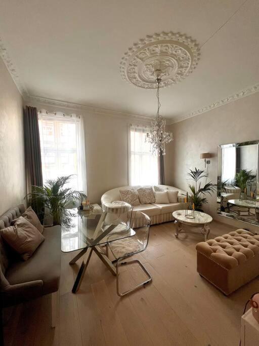 Royal Neighbourhood Elegant Flat In Central Oslo Esterno foto